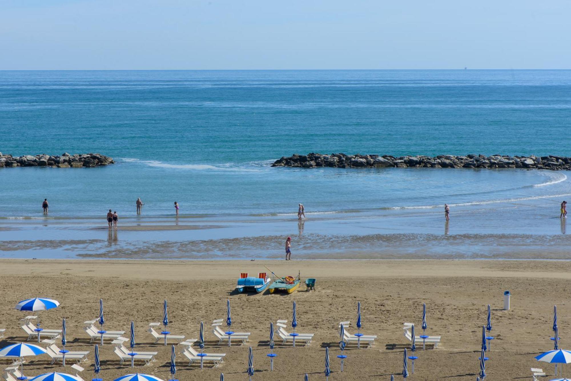 Nautic Beach Hotel Rimini Exterior foto